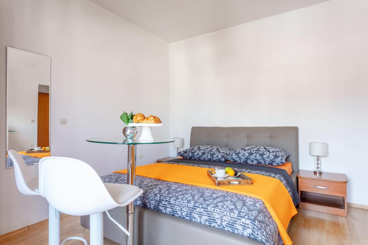 Apartments Dobrila Hvar Town Extérieur photo