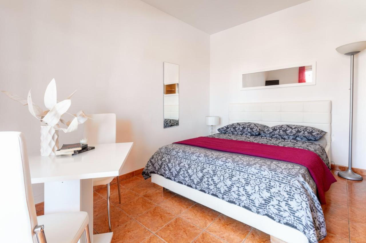 Apartments Dobrila Hvar Town Extérieur photo