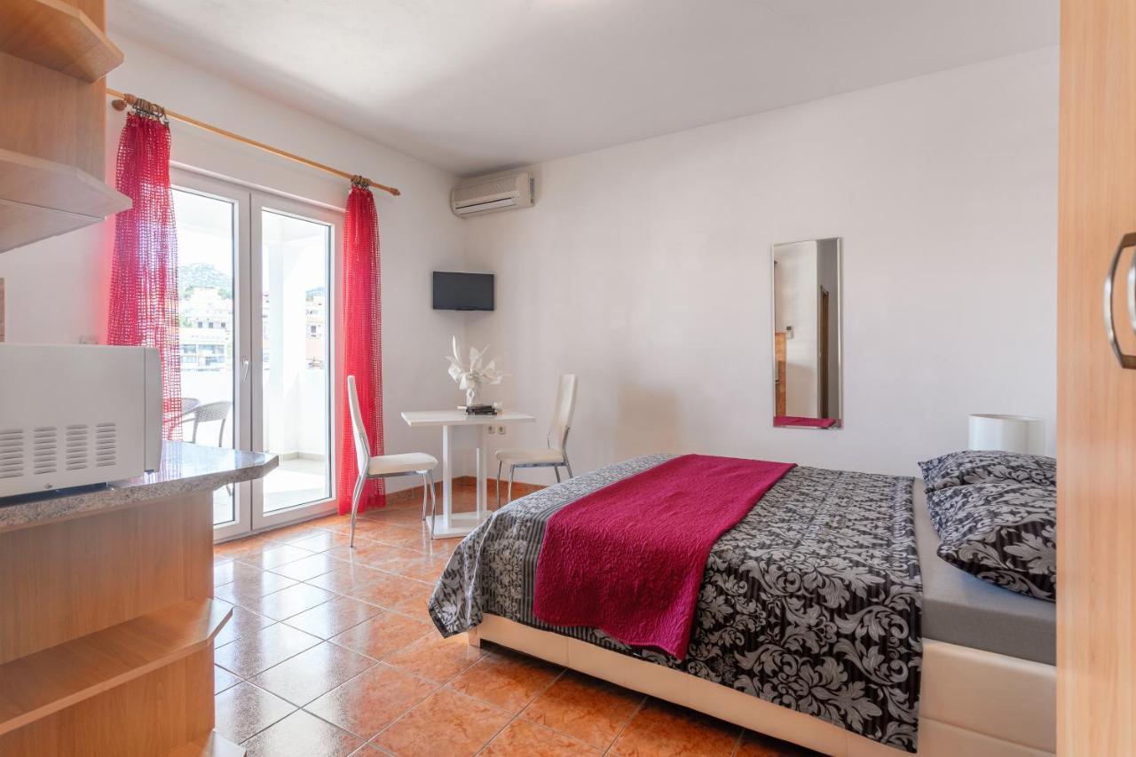 Apartments Dobrila Hvar Town Extérieur photo